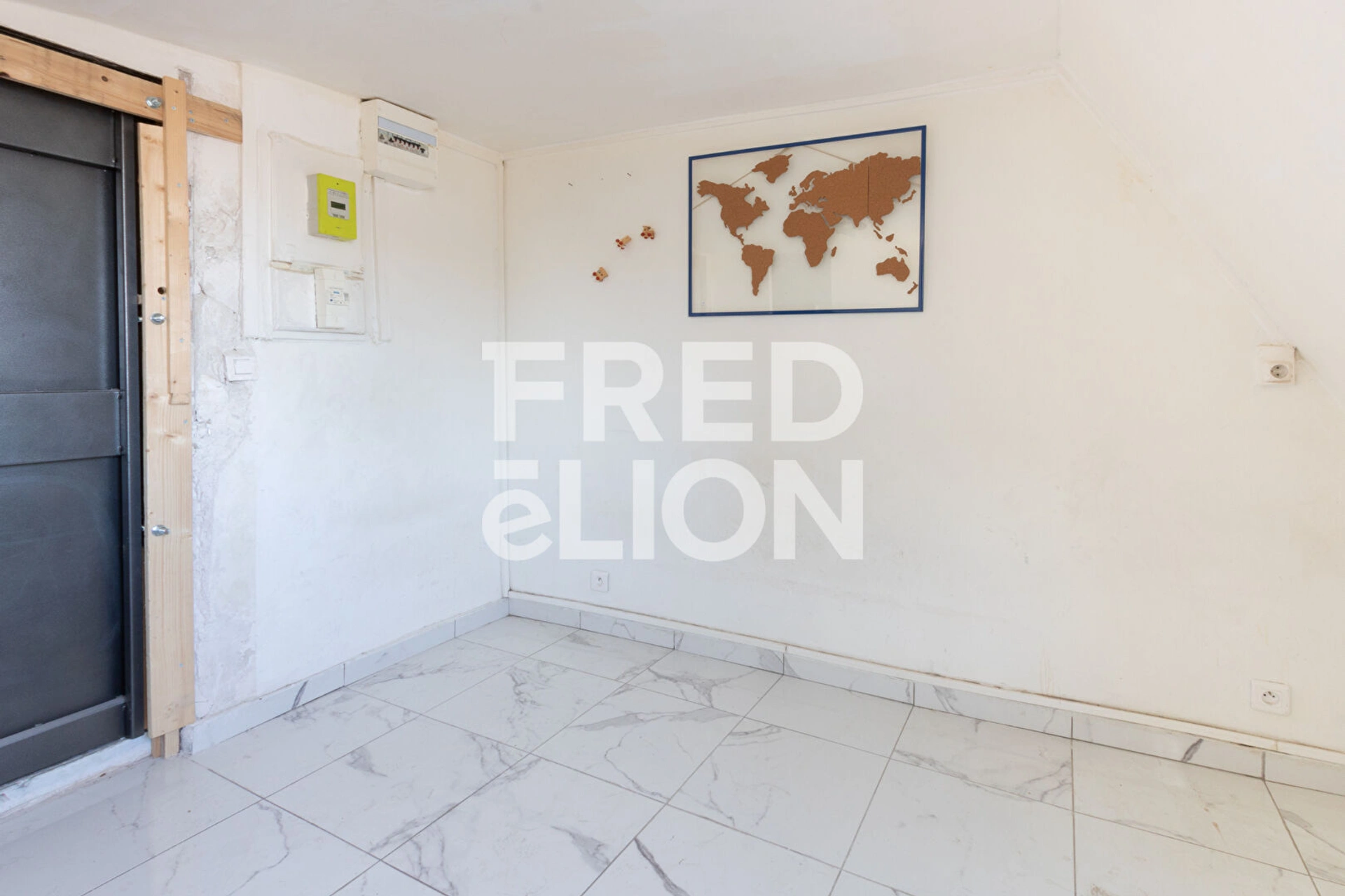 PARIS 10 - VILLAGE SAINT MARTIN 3