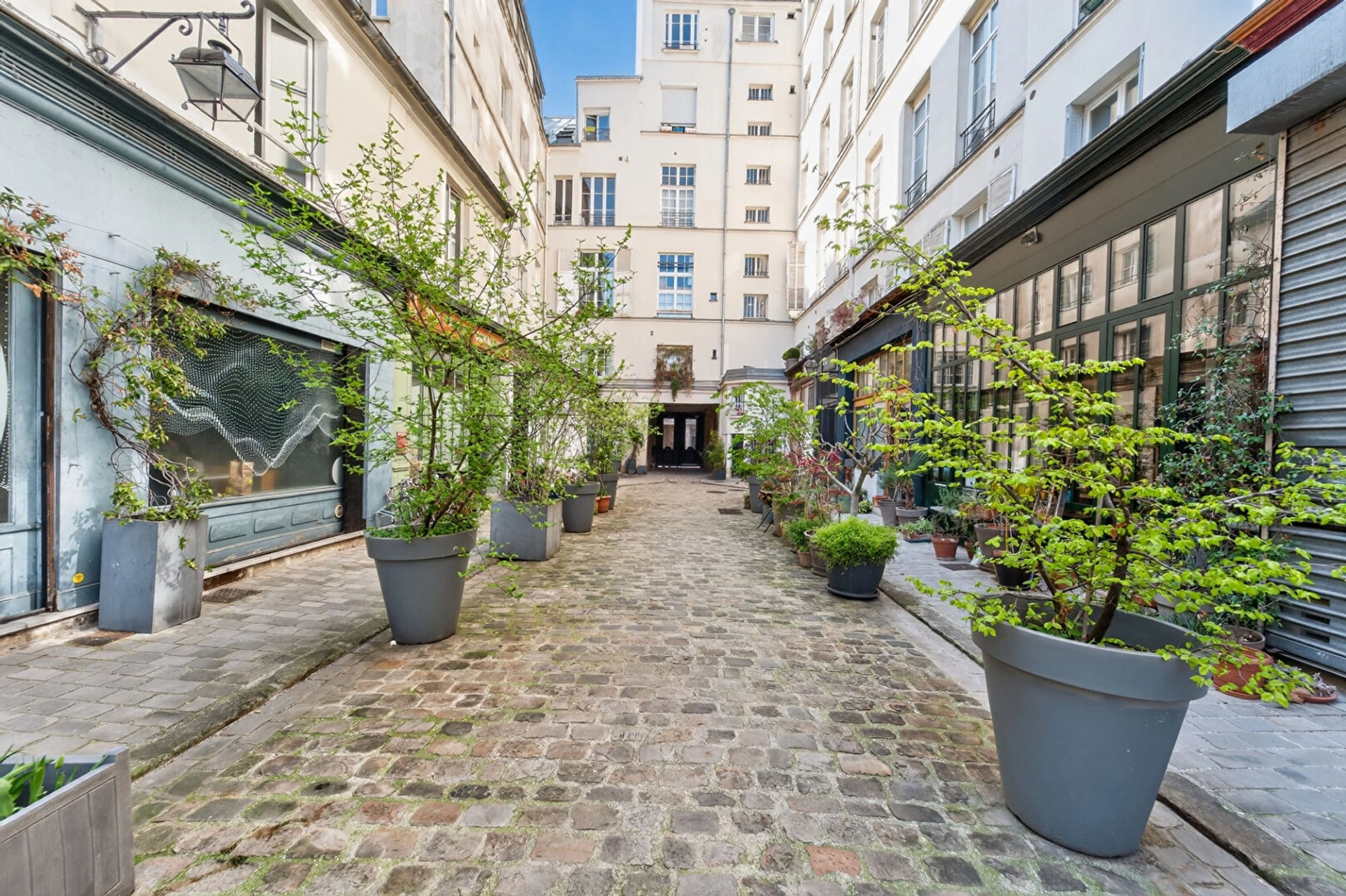 PARIS 10 - PORTE SAINT DENIS 7