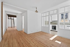 PARIS 10 - LOUIS BLANC 4