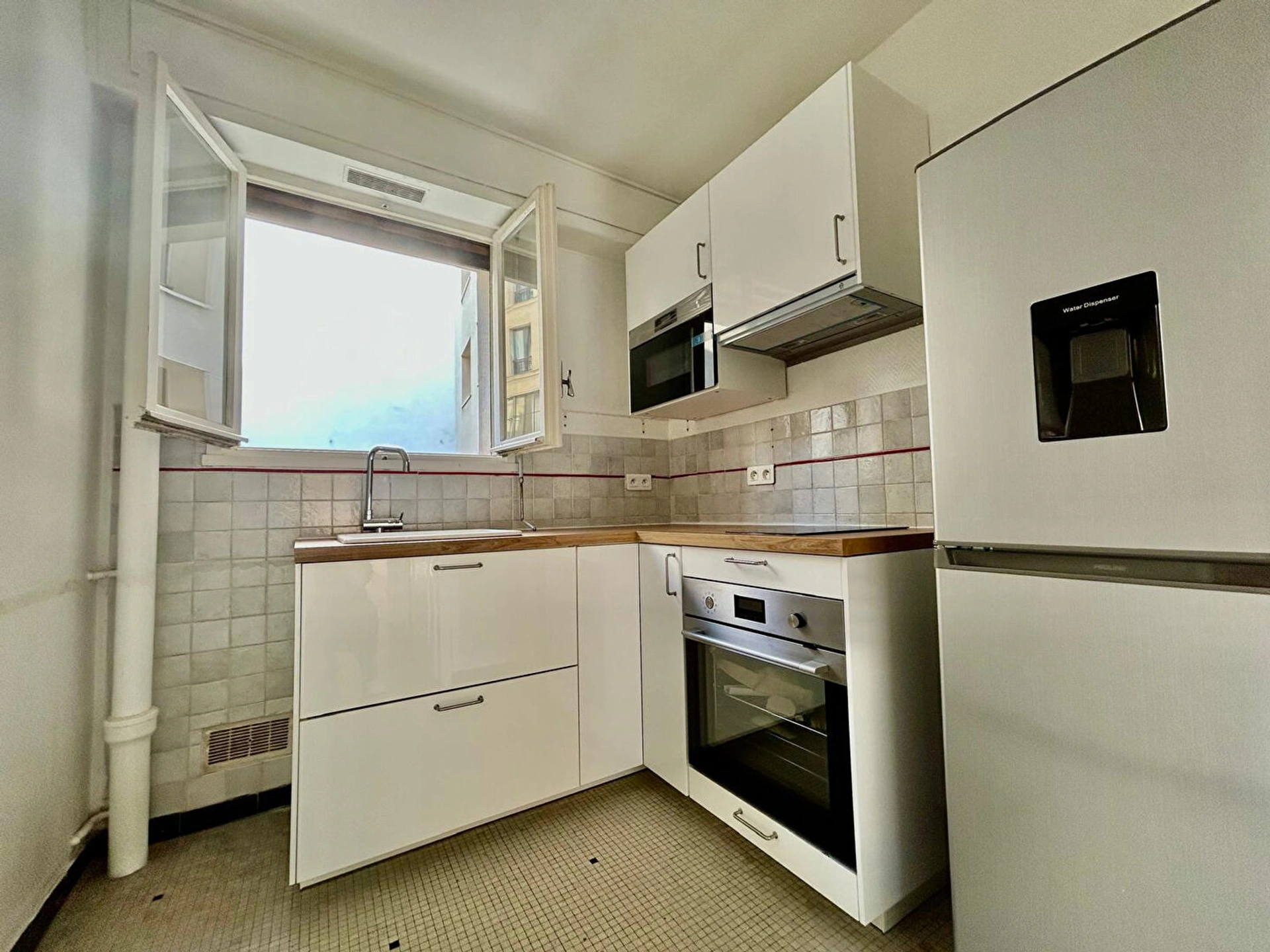 PARIS 10 - RUE D'HAUTEVILLE 4