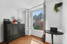 PARIS 10, CANAL SAINT MARTIN, STUDIO 17M2 2