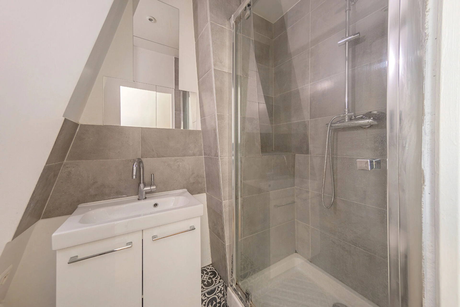 CANAL SAINT MARTIN, STUDIO, 16m² 5