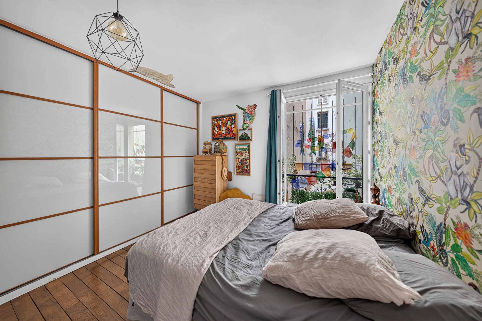 PARIS X - VILLAGE SAINT MARTIN 10