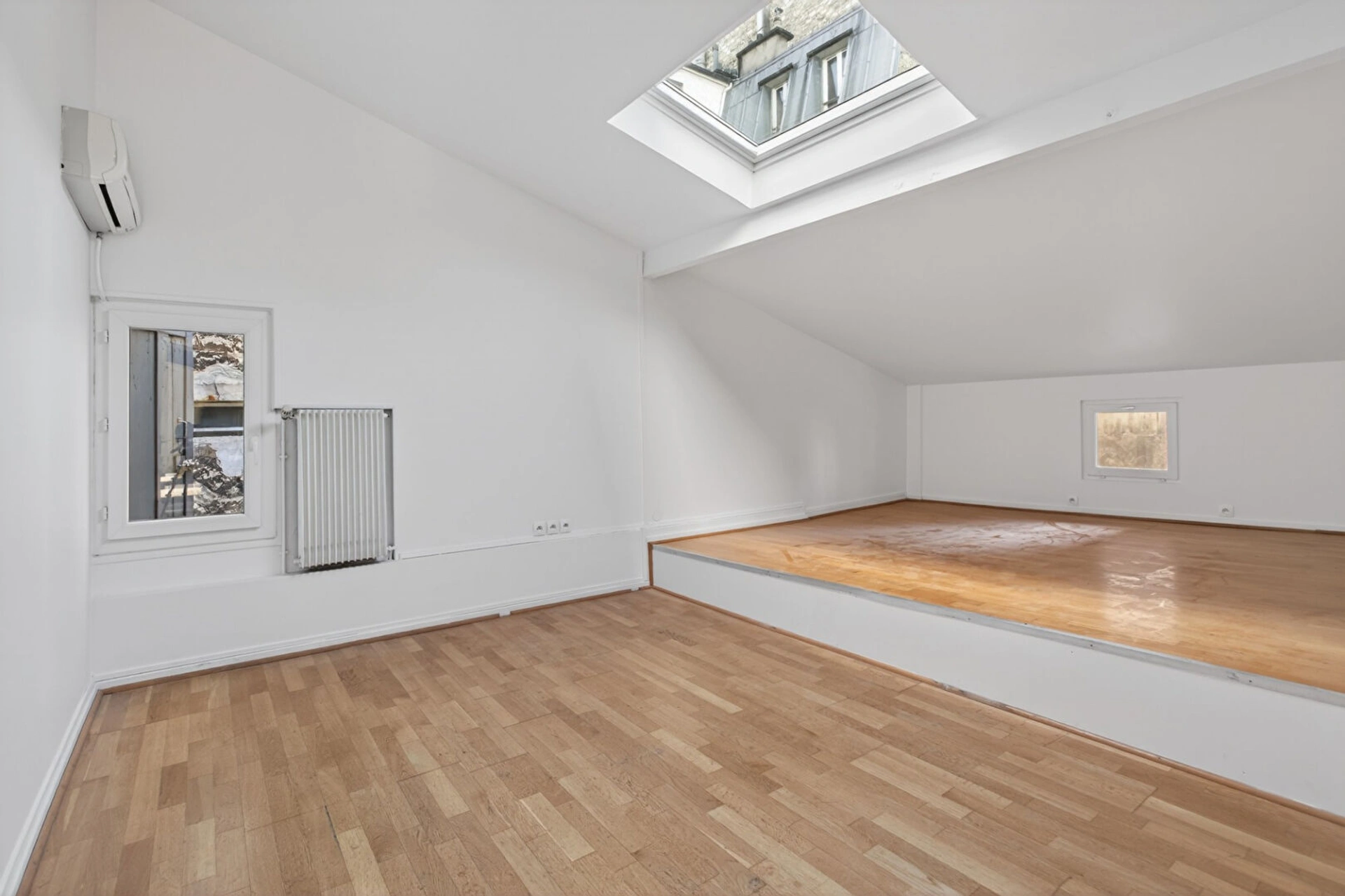 PARIS 10 - LOUIS BLANC 10