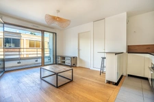 CLICHY 92110 RUE DE L'AVENIR 1