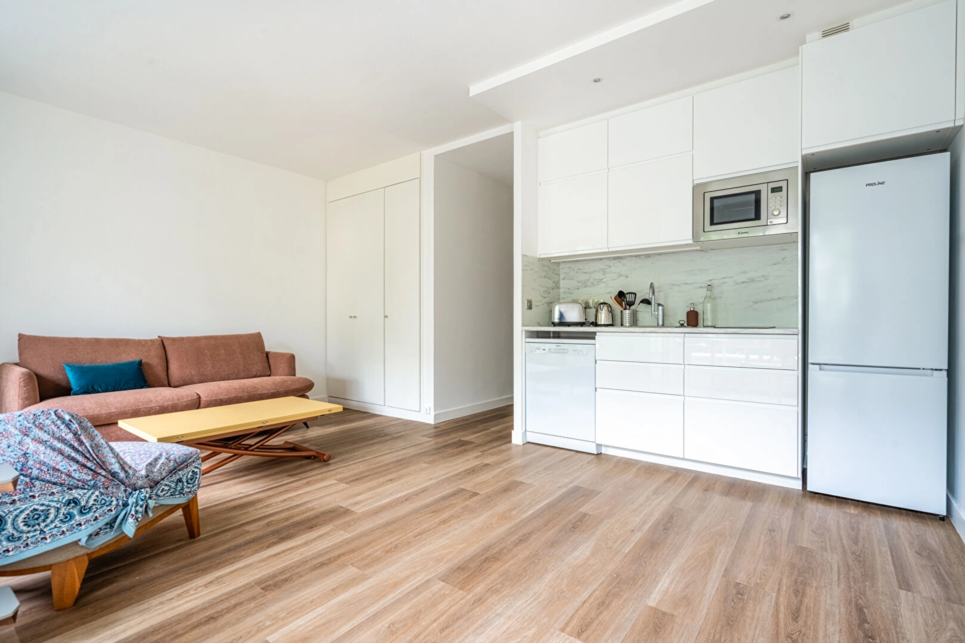 NEUILLY-SUR-SEINE - LOUISE MICHEL 3
