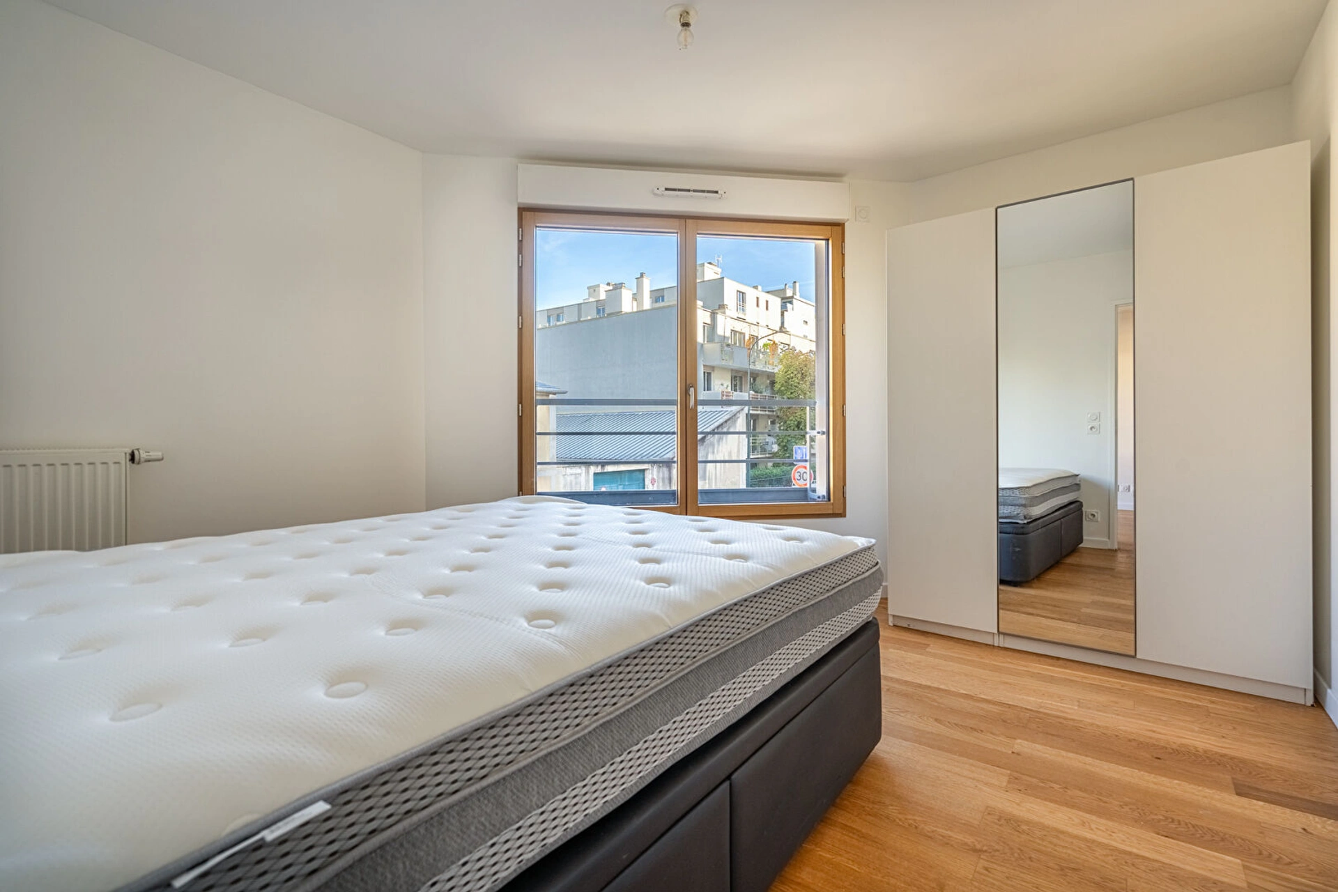 CLICHY 92110 RUE DE L'AVENIR 6