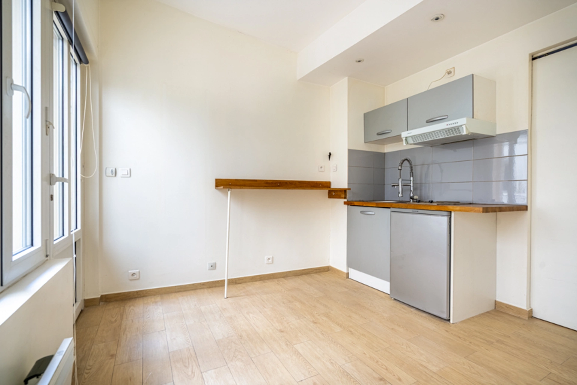 PARIS 75011 - RUE OBERKAMPF 1