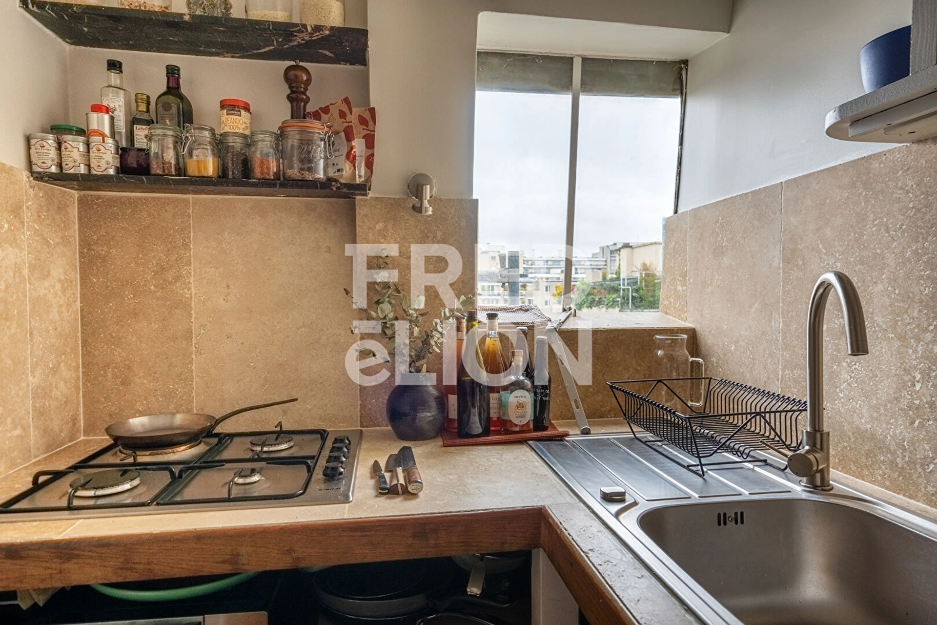 PARIS 11 - RUE SAINT-MAUR - 2 PIECES 9