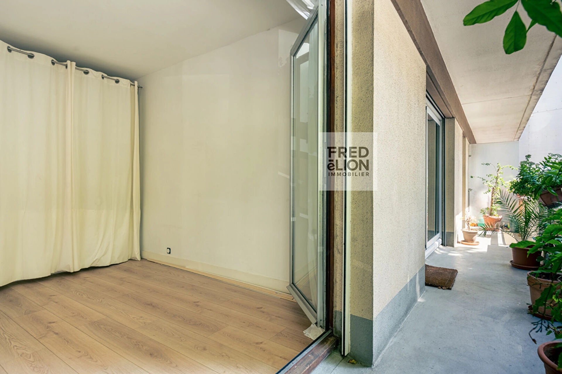 Paris 11ème  - Rue Oberkampf  - Appartement 3 Pièces avec balcon 10