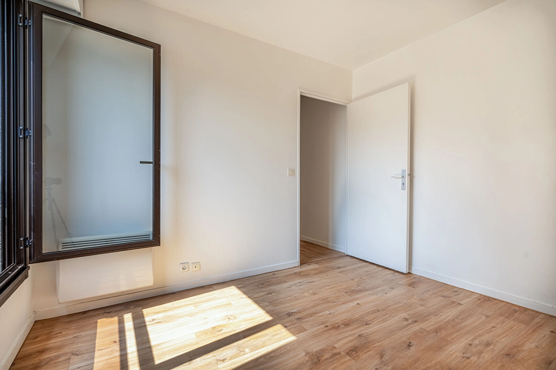 PARIS 75011 - RUE SAINT MAUR 5