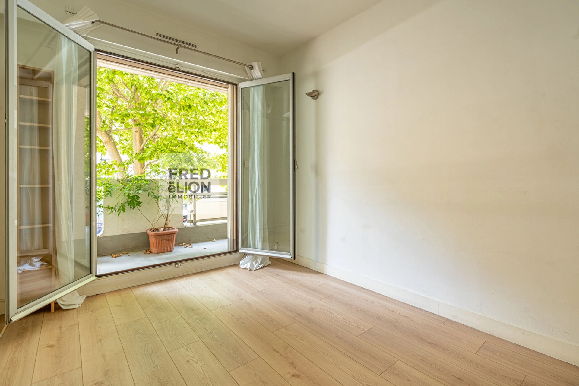 Paris 11ème  - Rue Oberkampf  - Appartement 3 Pièces avec balcon 9