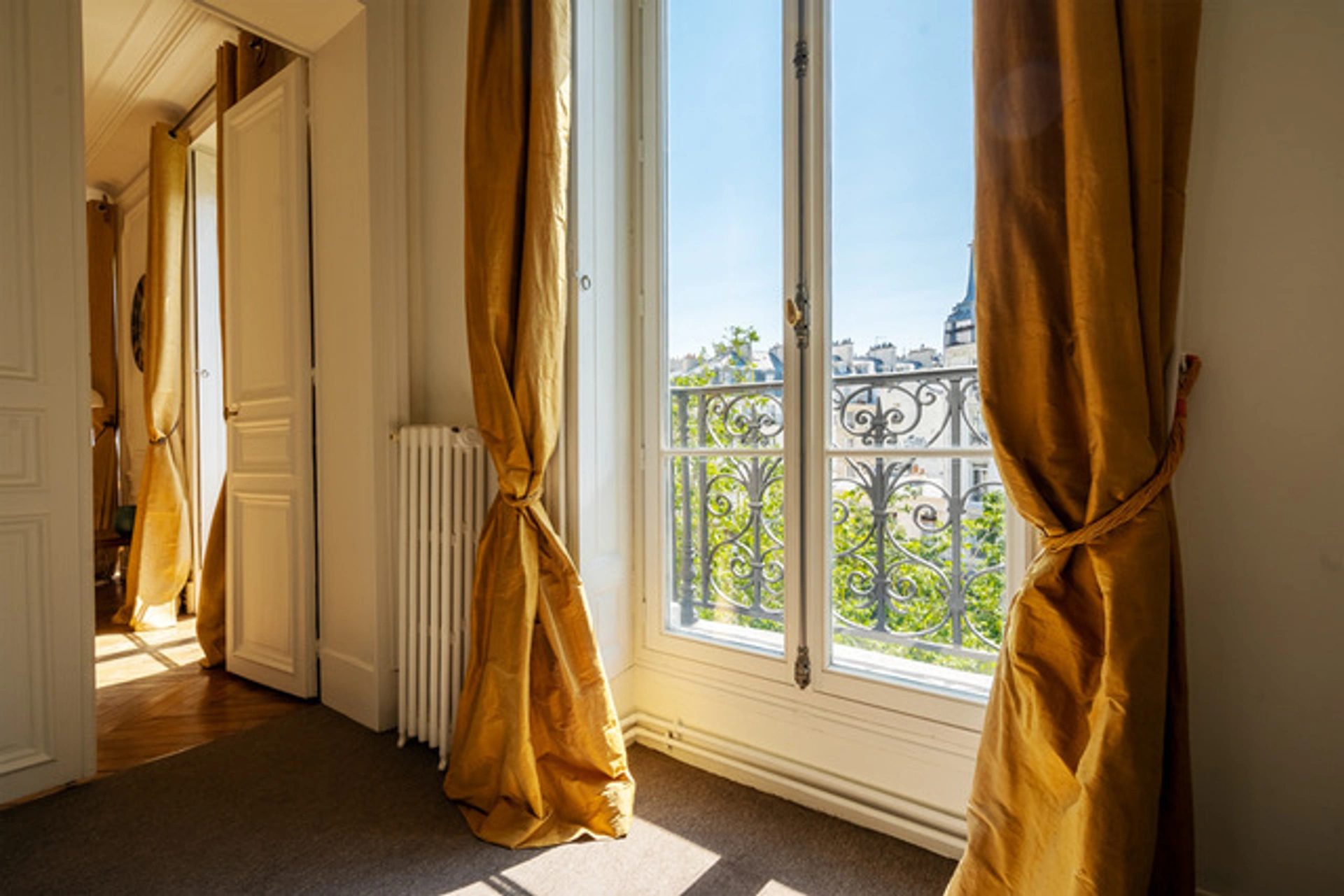 PARIS 75011 - BOULEVARD VOLTAIRE 8