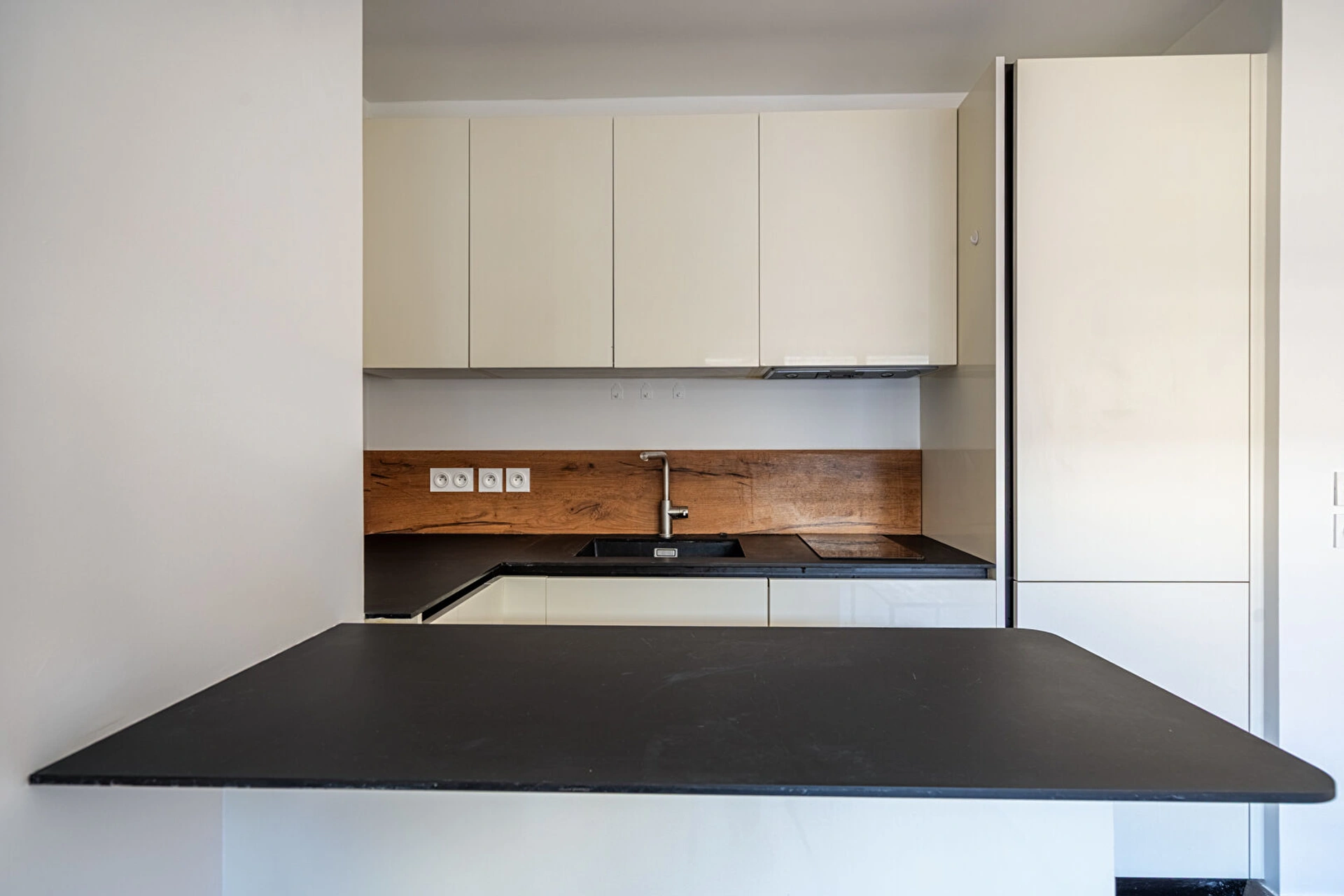 CLICHY 92110 RUE DE L'AVENIR 7