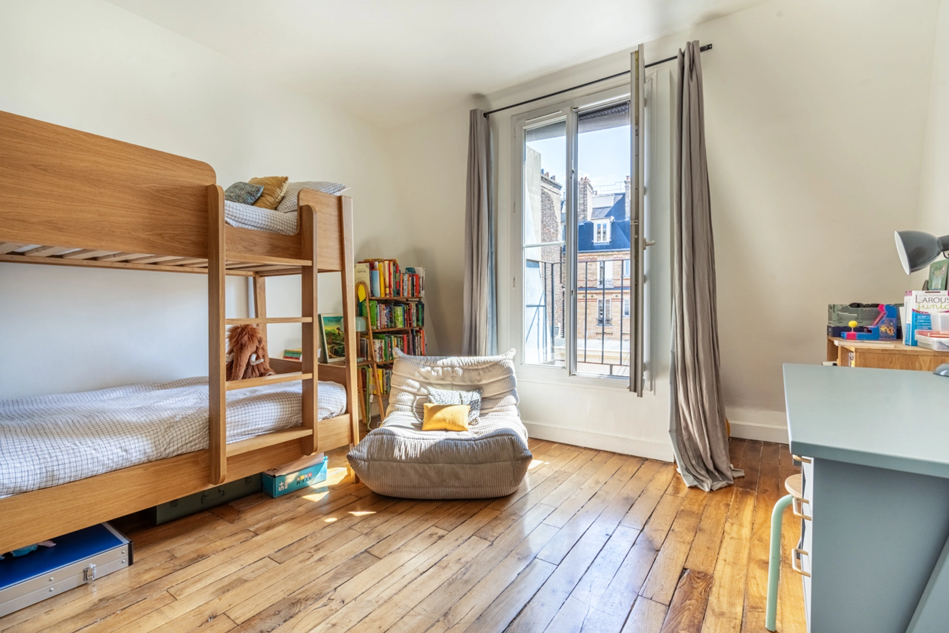 PARIS 4 - BASTILLE - ARSENAL 7