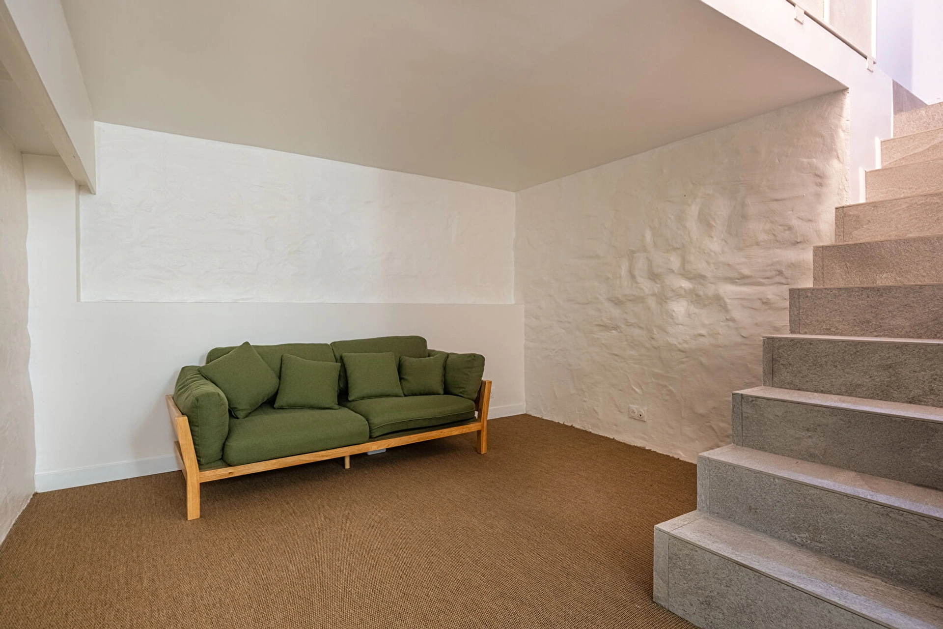 PARIS 75011 Avenue Jean Aicard 8