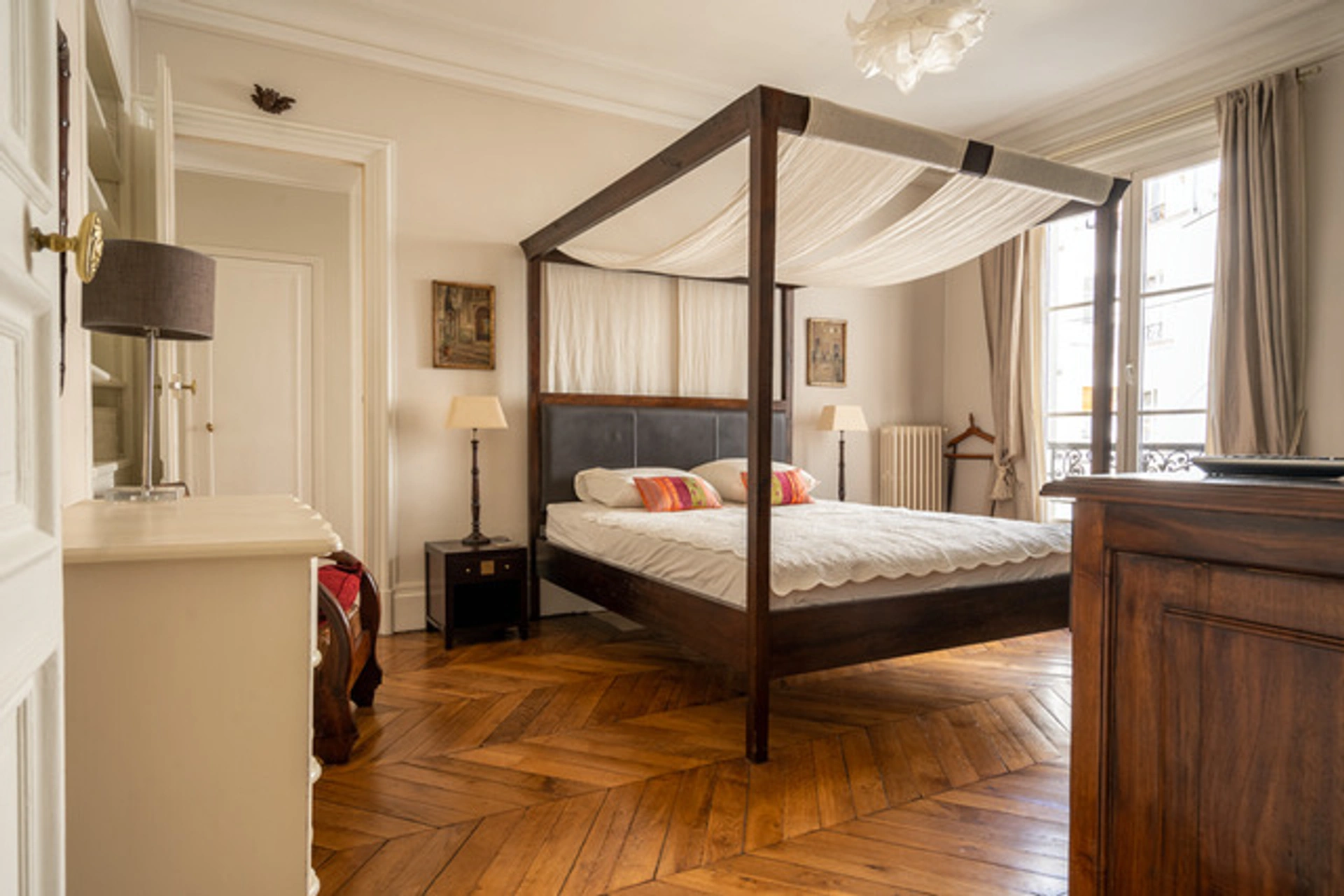 PARIS 75011 - BOULEVARD VOLTAIRE 5