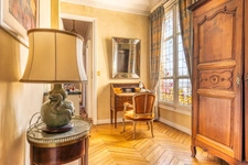 PARIS 11 - REPUBLIQUE 17