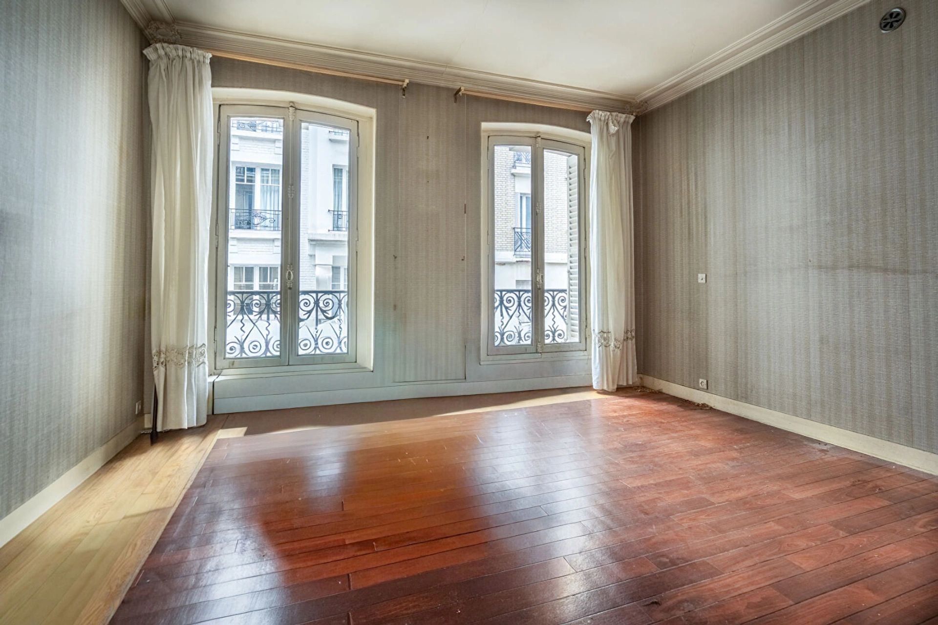 PARIS 11 - REPUBLIQUE - OBERKAMPF 6