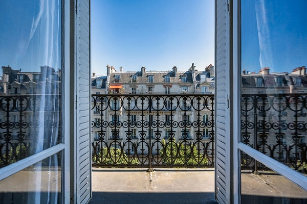PARIS 11 - REPUBLIQUE 9