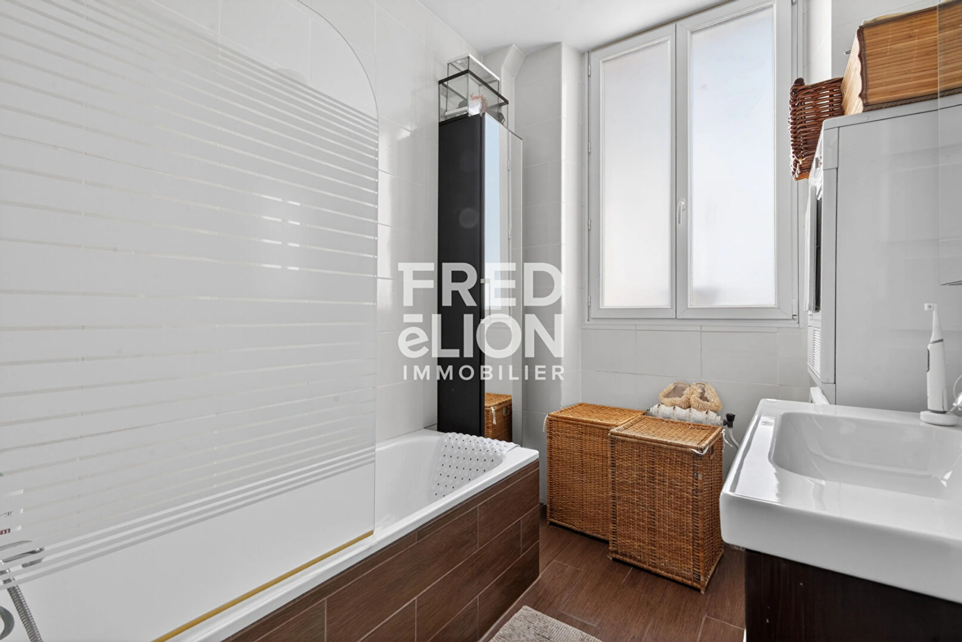 Appartement  5 pièces 144m2 Paris 11eme 12