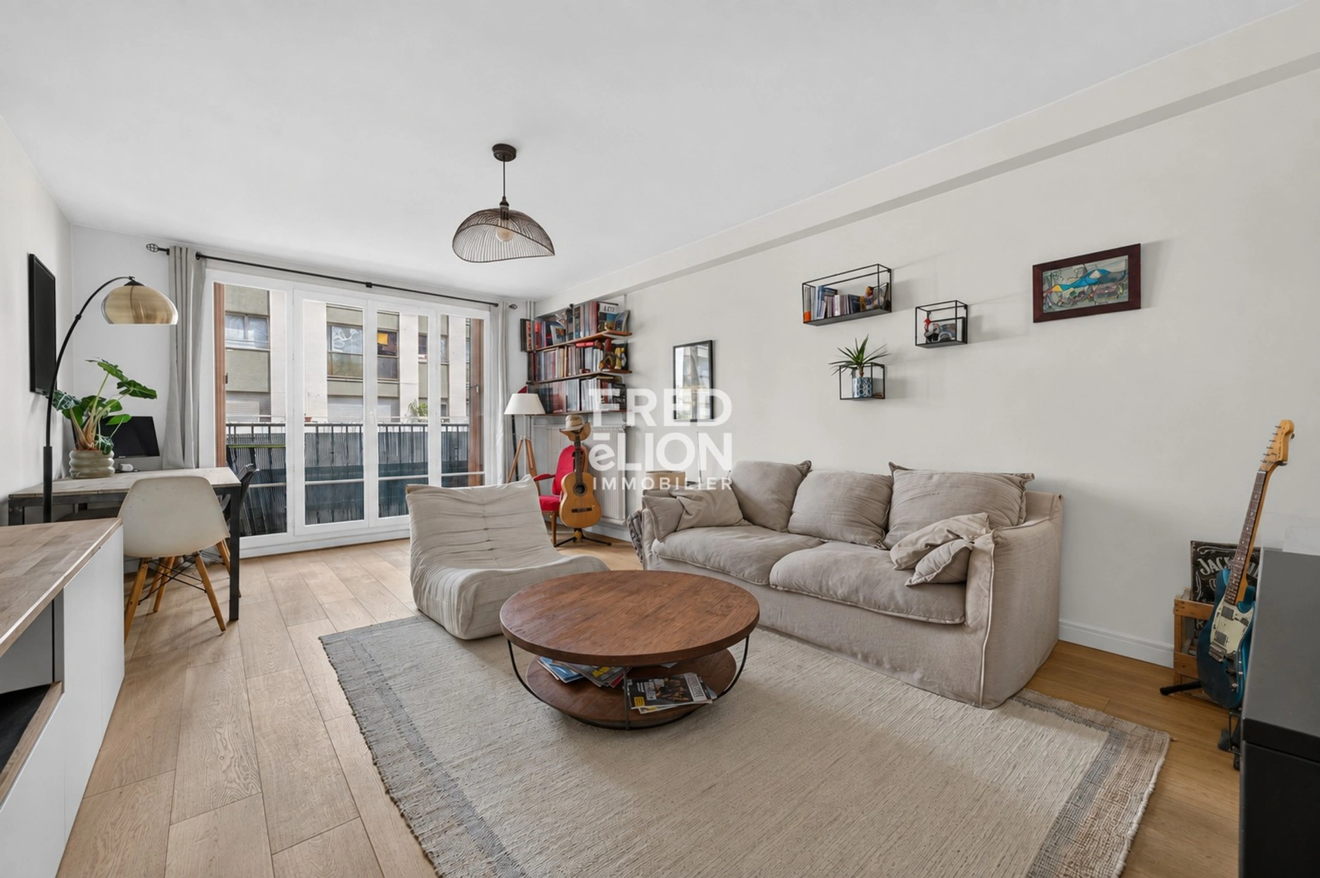 Appartement Paris 3 pièce(s) 73.28 m2 1