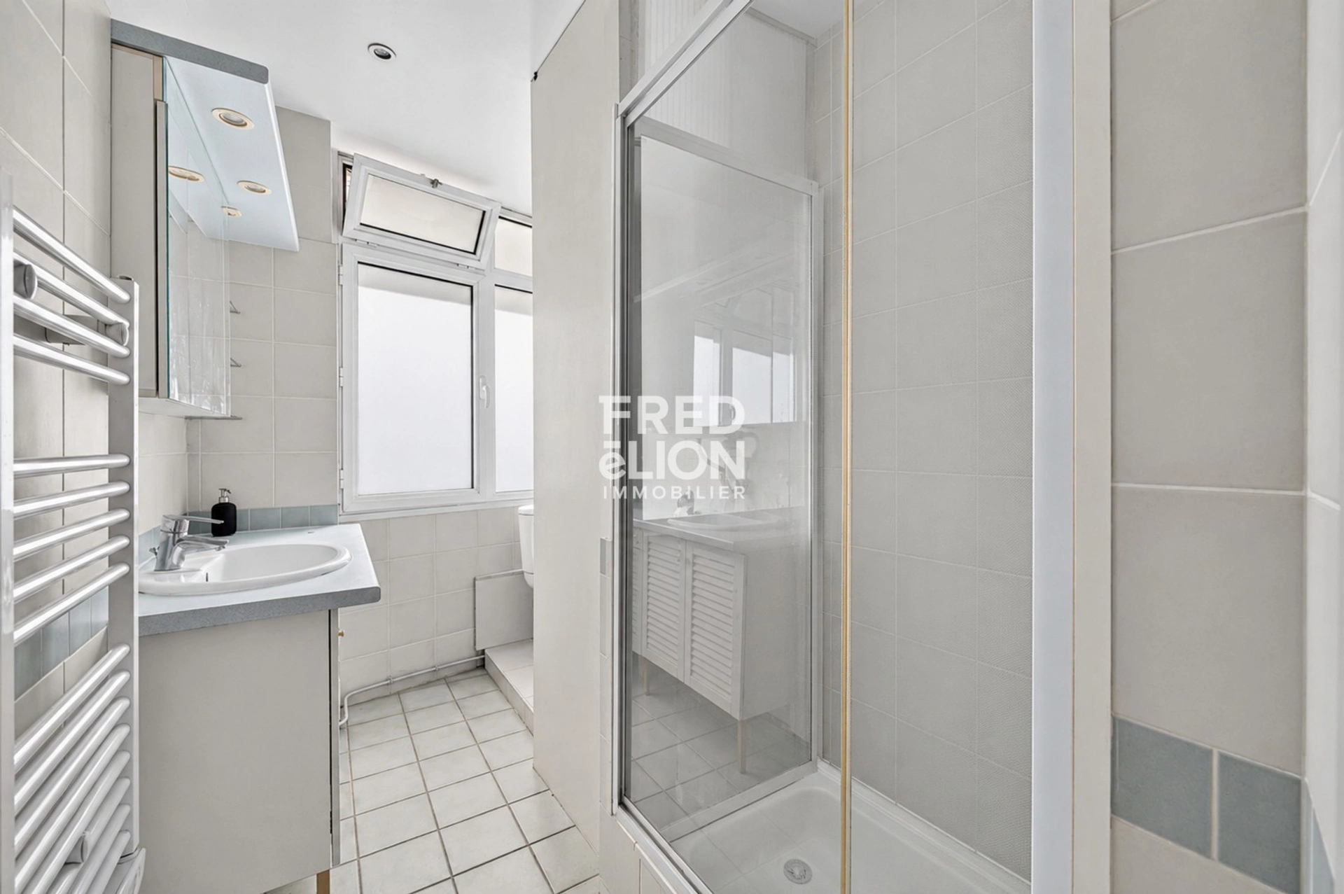 Appartement 2 pièces - PARIS 11EME - PROFESSION LIBERALE 9