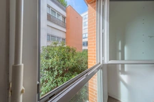 MONTREUIL - BAS MONTREUIL EST 6