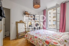 PARIS (11) - BOULEVARD DU TEMPLE - APPARTEMENT 2 Pièces 4