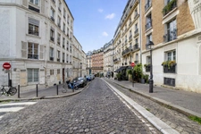 PARIS 18 - RUE LEPIC 15