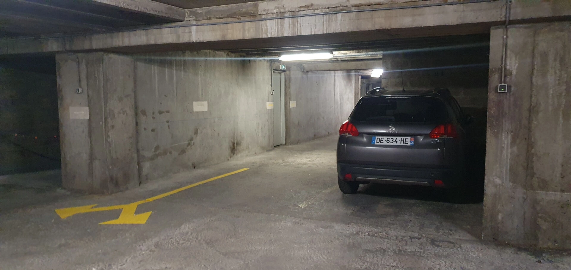 Parking sécurisé en sous-sol - Paris 11 3