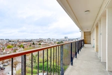 CHATILLON - PARC ANDRÉ MALRAUX.- STUDIO AVEC BALCON . 12