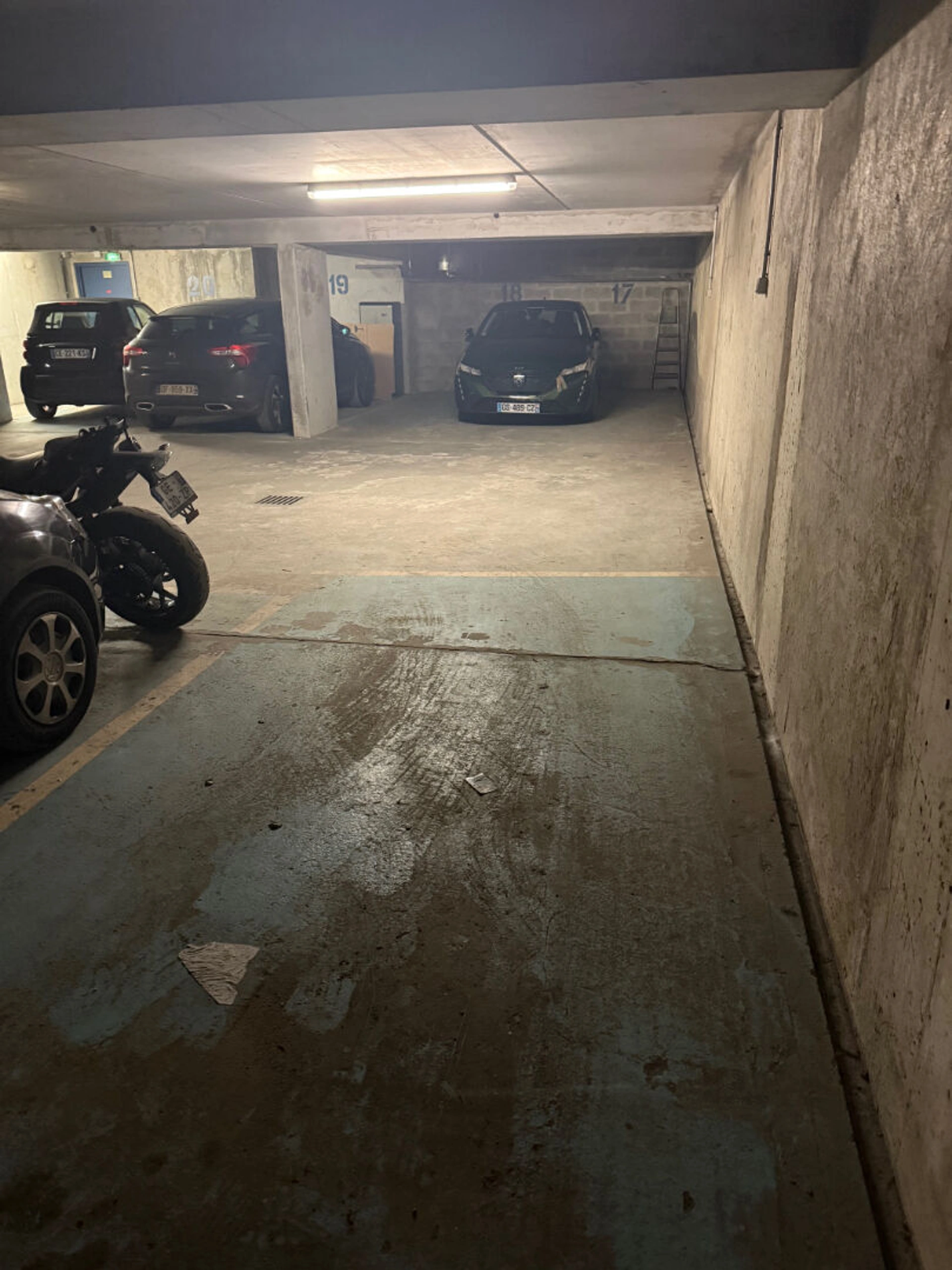 PARIS - DIDOT - PARKING 3