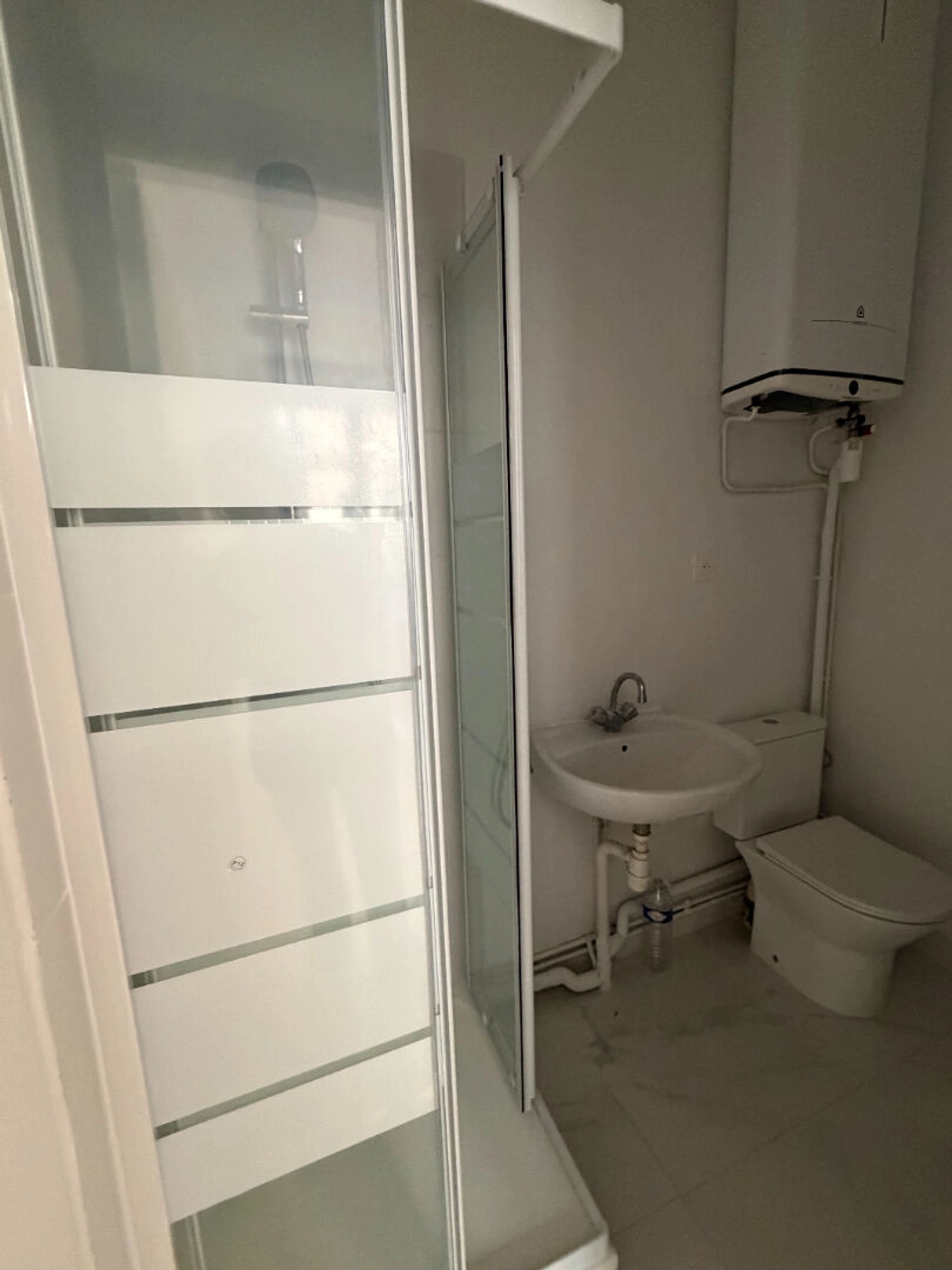 LOCAL COMMERCIAL - CHATEAU LANDON 9