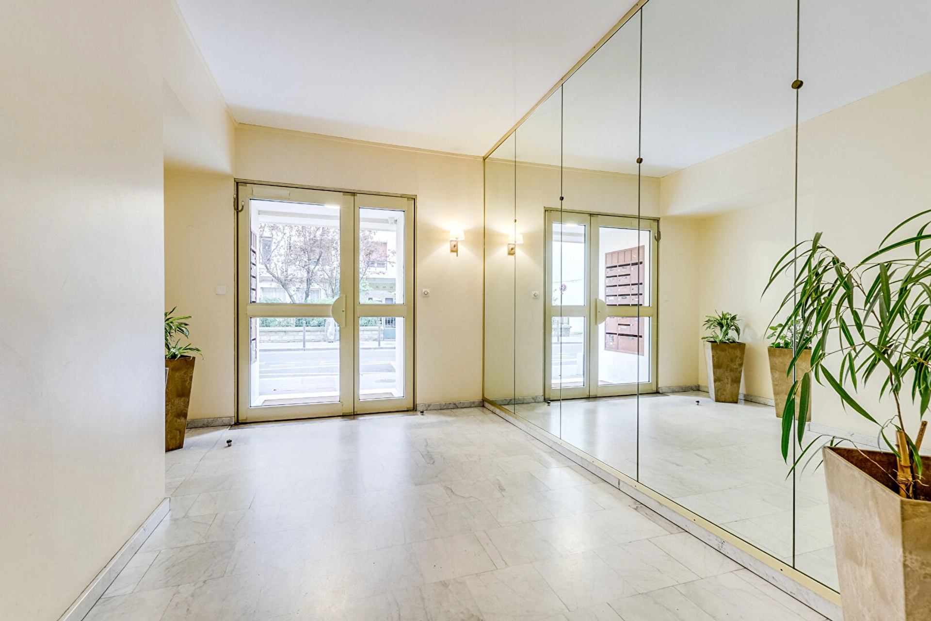 PARIS 14 - MOUTON DUVERNET 14