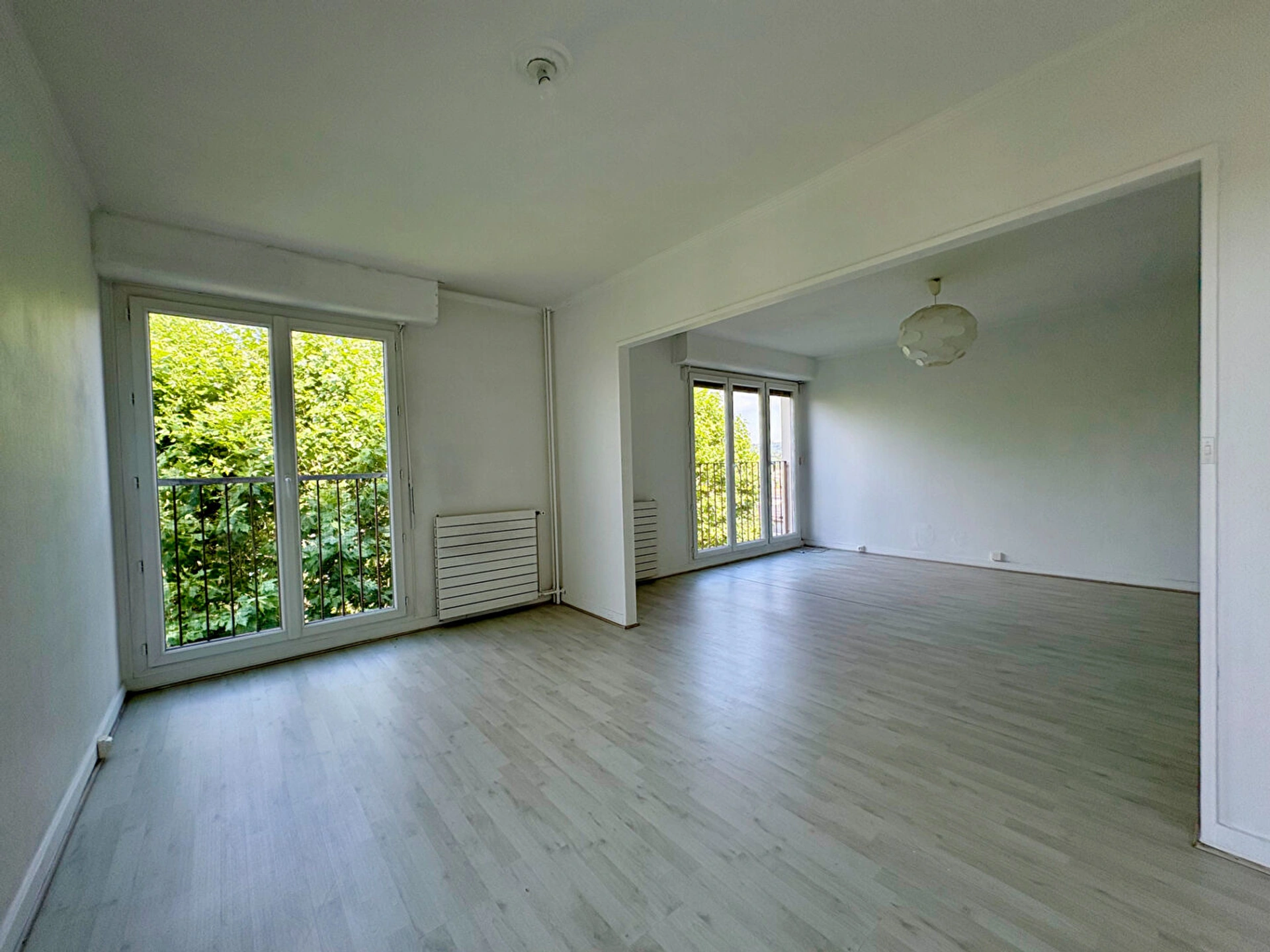 LE PLESSIS BOUCHARD  - LE CLOS SAINT GEORGES 1