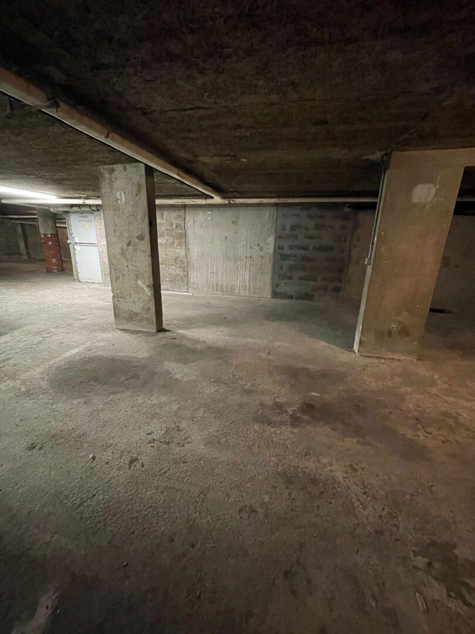 PARIS 15 - CHARLES MICHELS 4