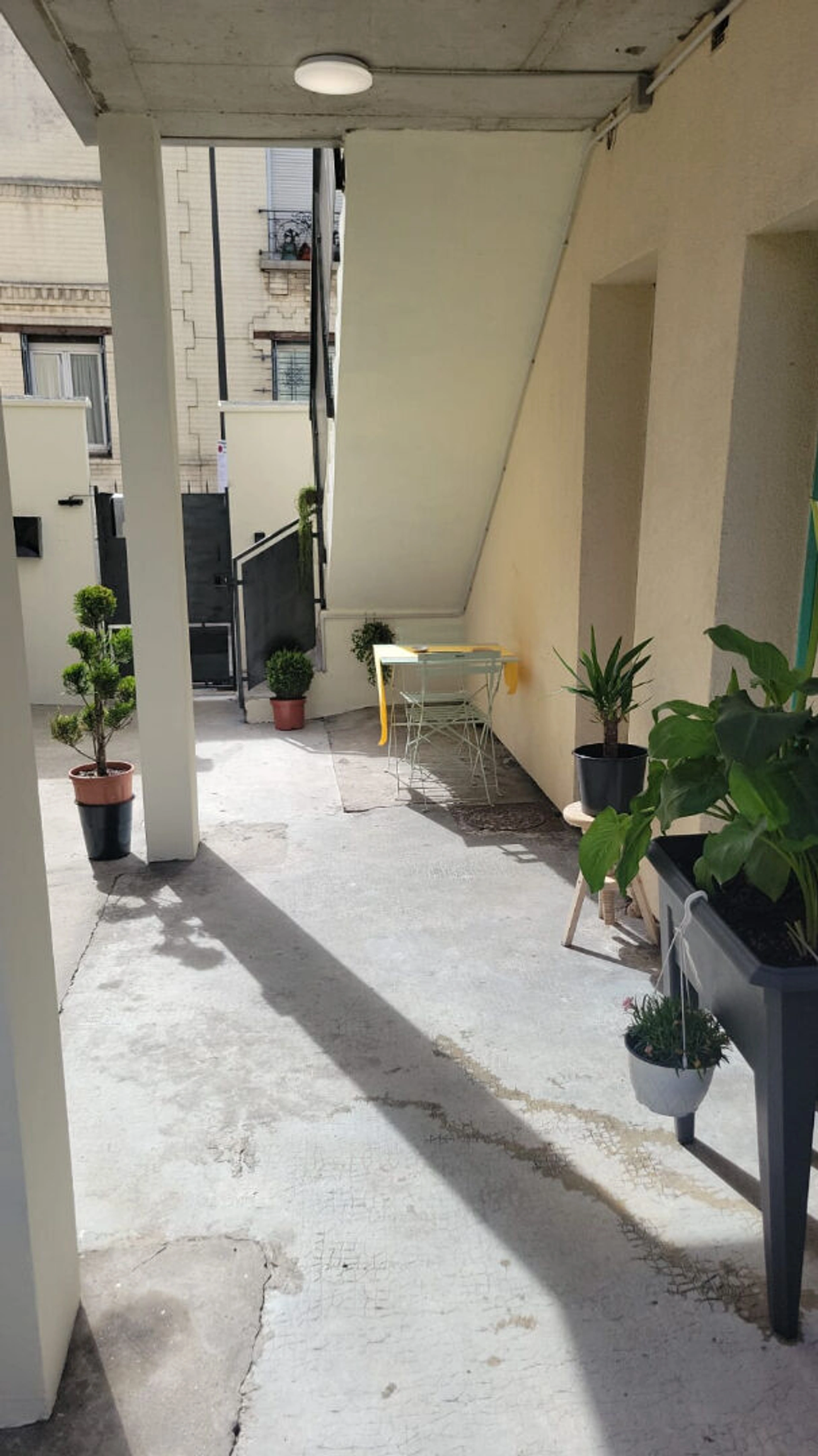 IVRY SUR SEINE - PIERRE ET MARIE CURIE 1