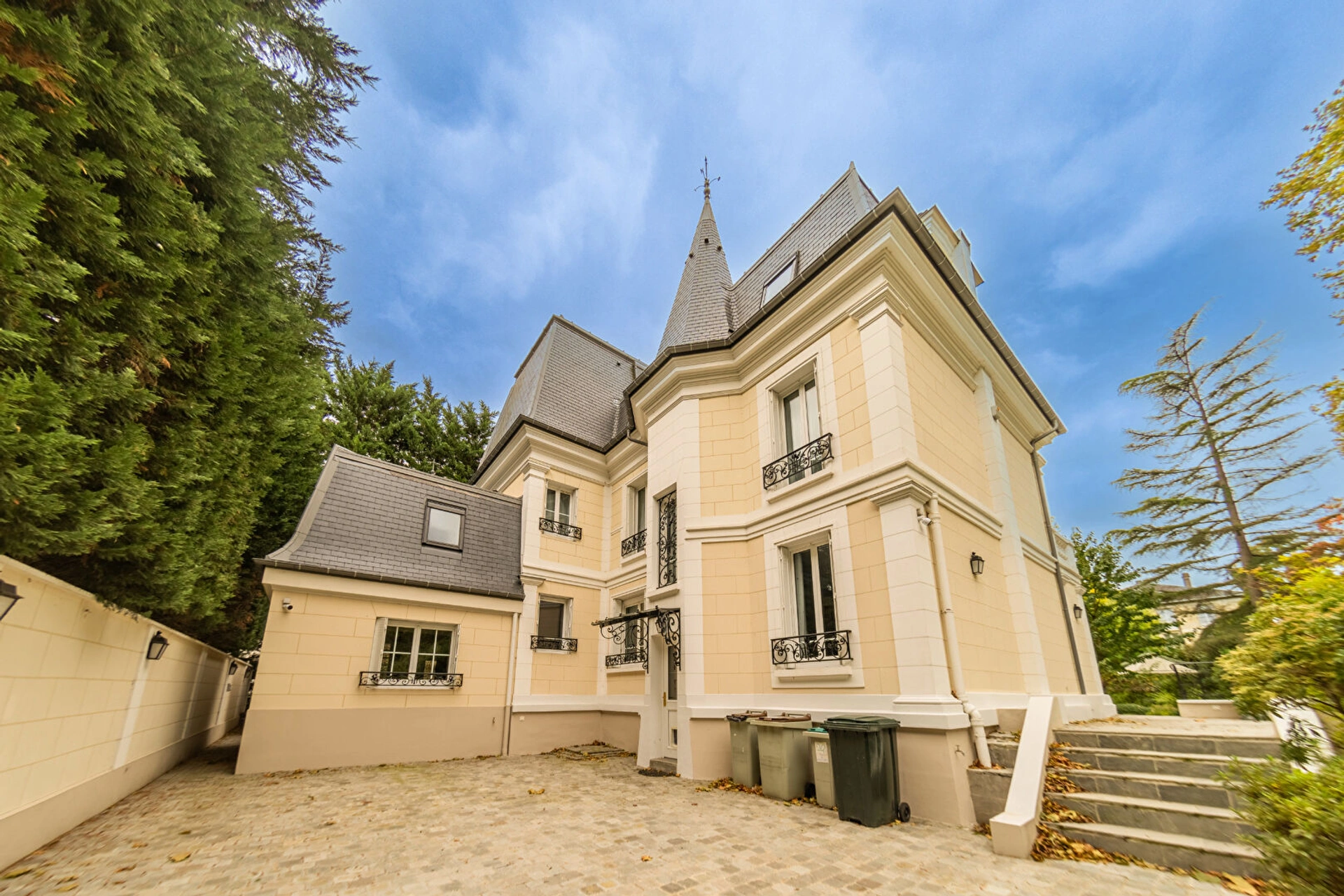 Maison  9 pièce(s) 430 m2 4