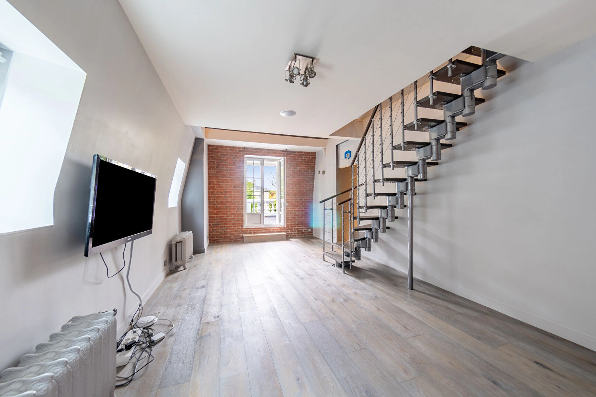 Maison  9 pièce(s) 430 m2 16