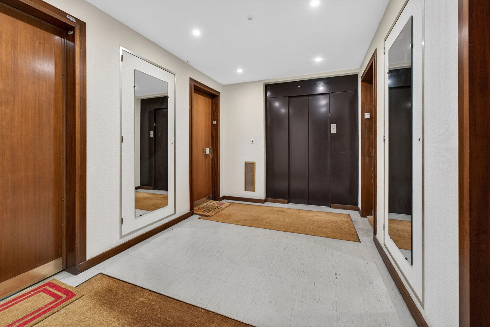 2 PIECES - SEVRES LECOURBE 6