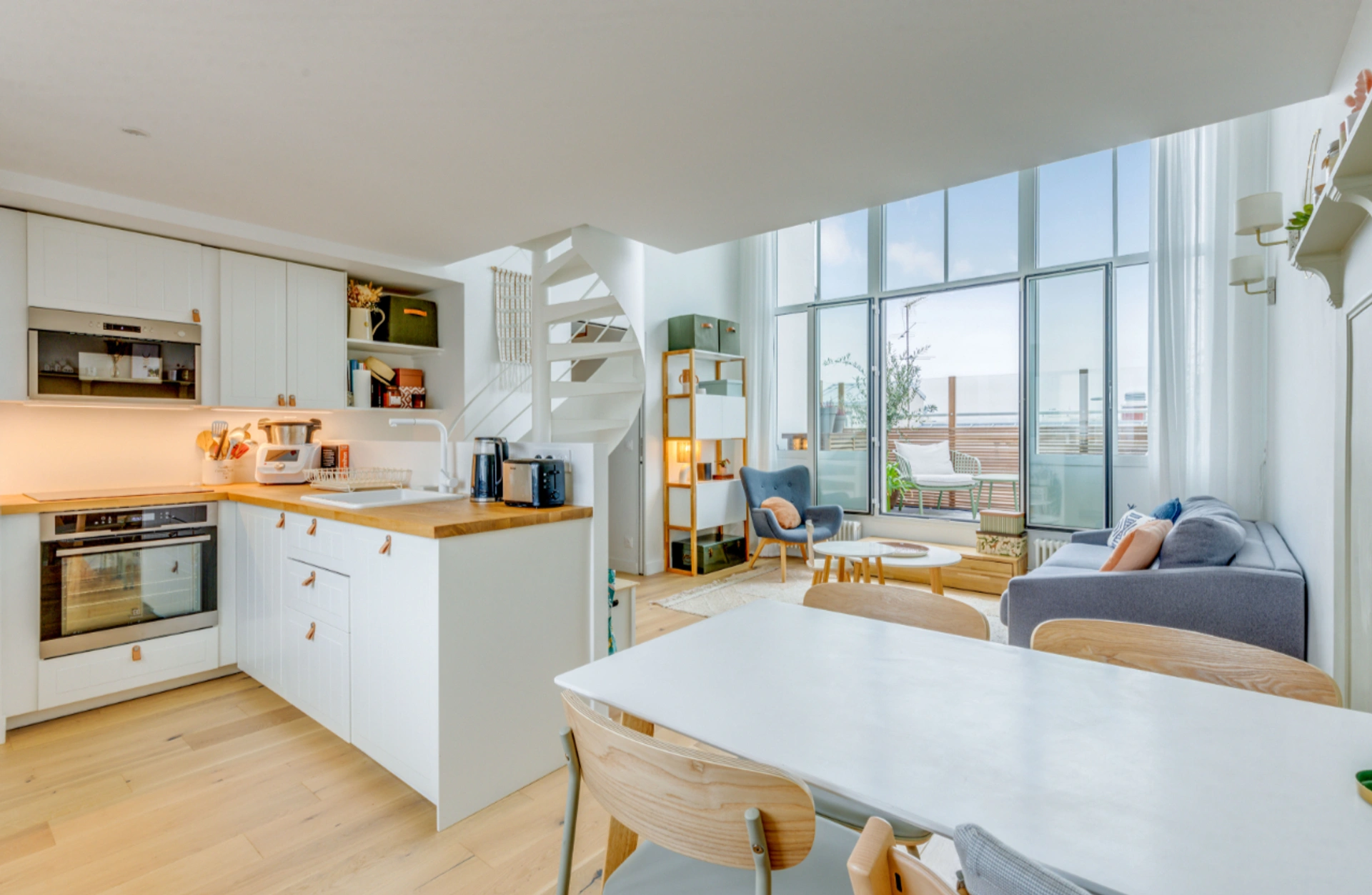 COMMERCE - 3 CHAMBRES 1