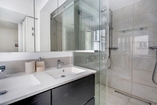 PARIS 15 - COMMERCE 6