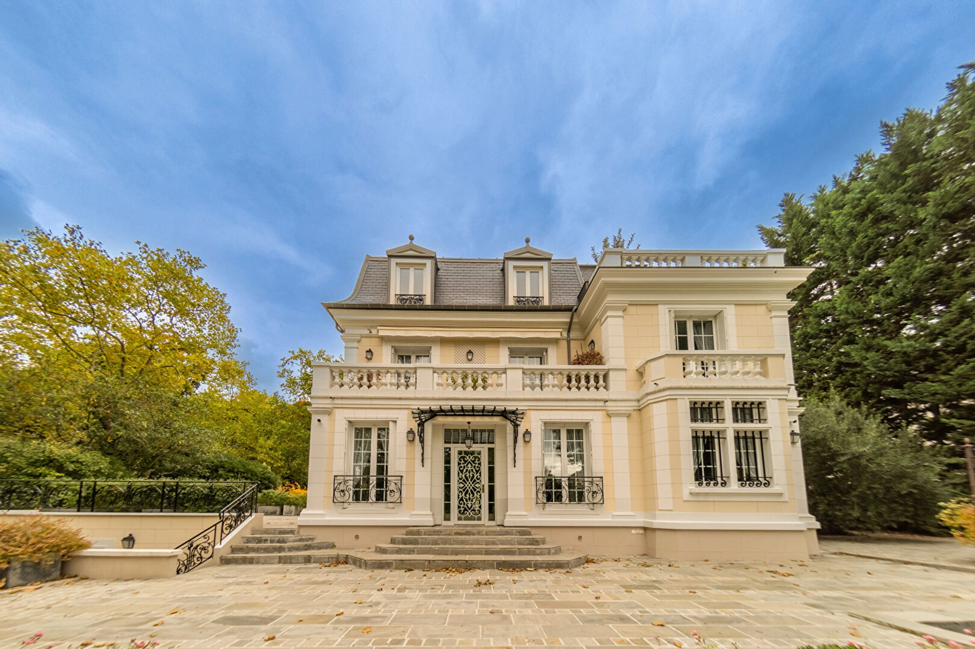 Maison  9 pièce(s) 430 m2 6