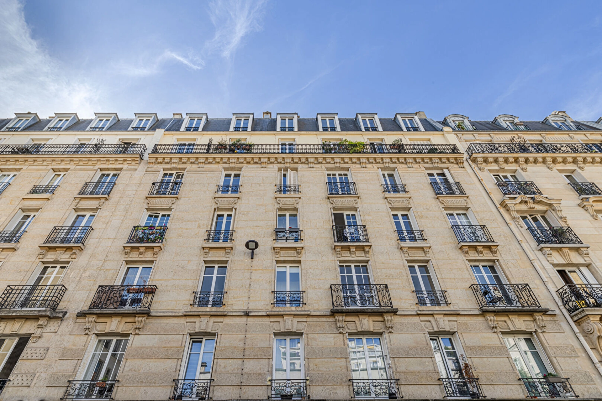 PARIS 15 - COMMERCE 8