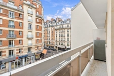 PARIS 15E - CHARLES MICHELS / COMMERCE 8