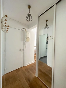 F2-F3 meublé - Paris XV - Rue de Javel 7