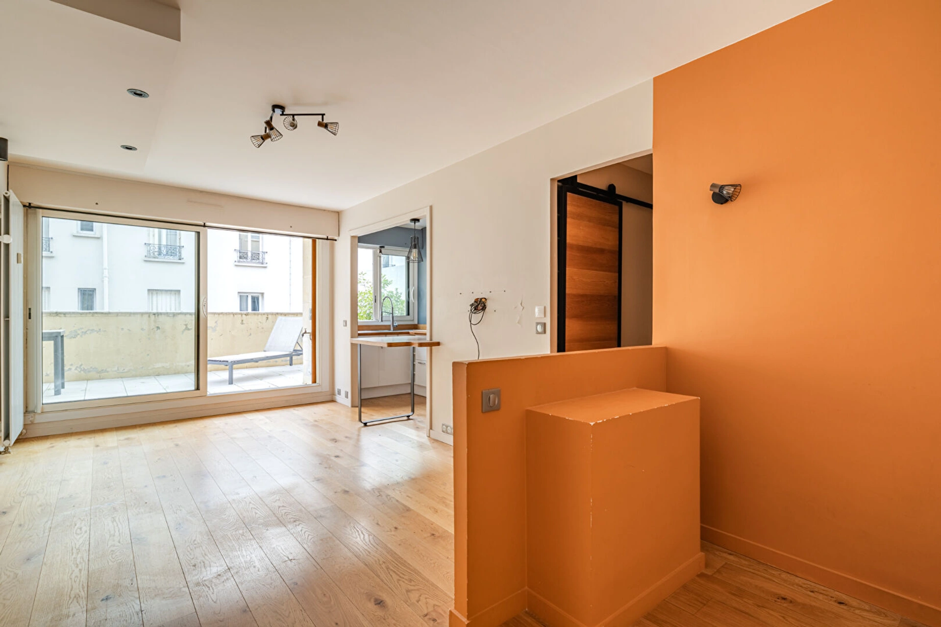 PARIS 15E - SAINT CHARLES 4