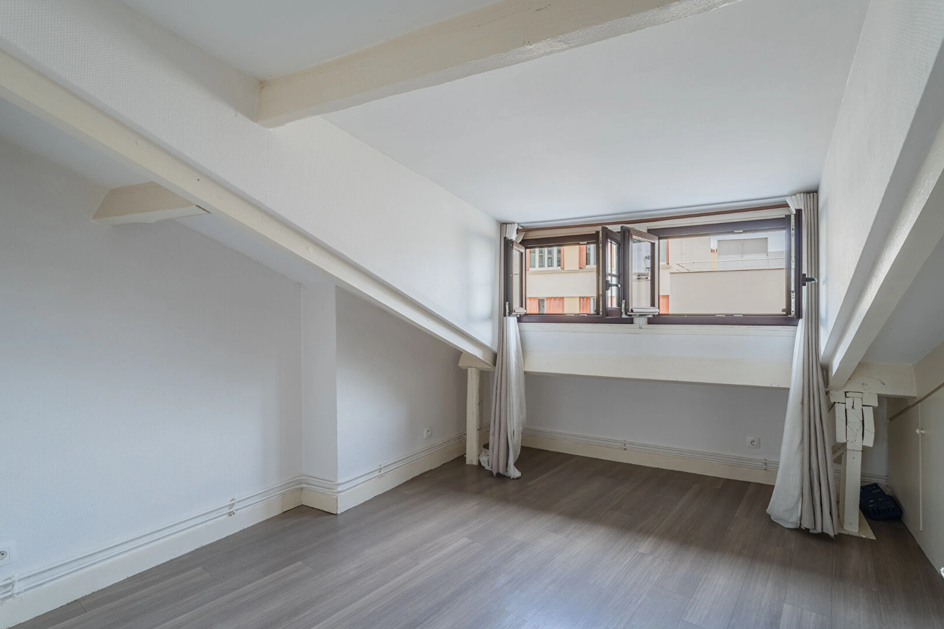 PARIS 15E - LOURMEL 7