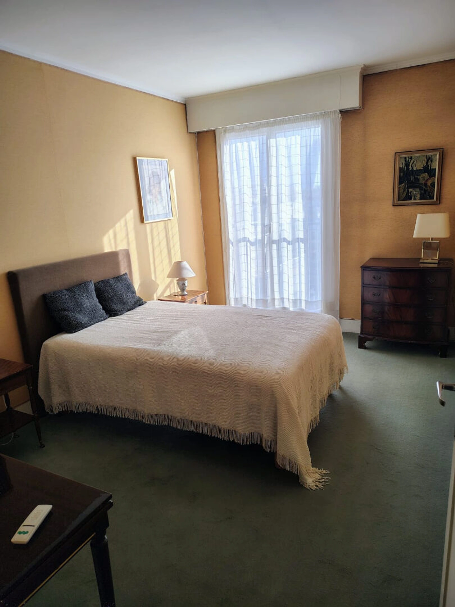 PARIS 15E - COMMERCE 5